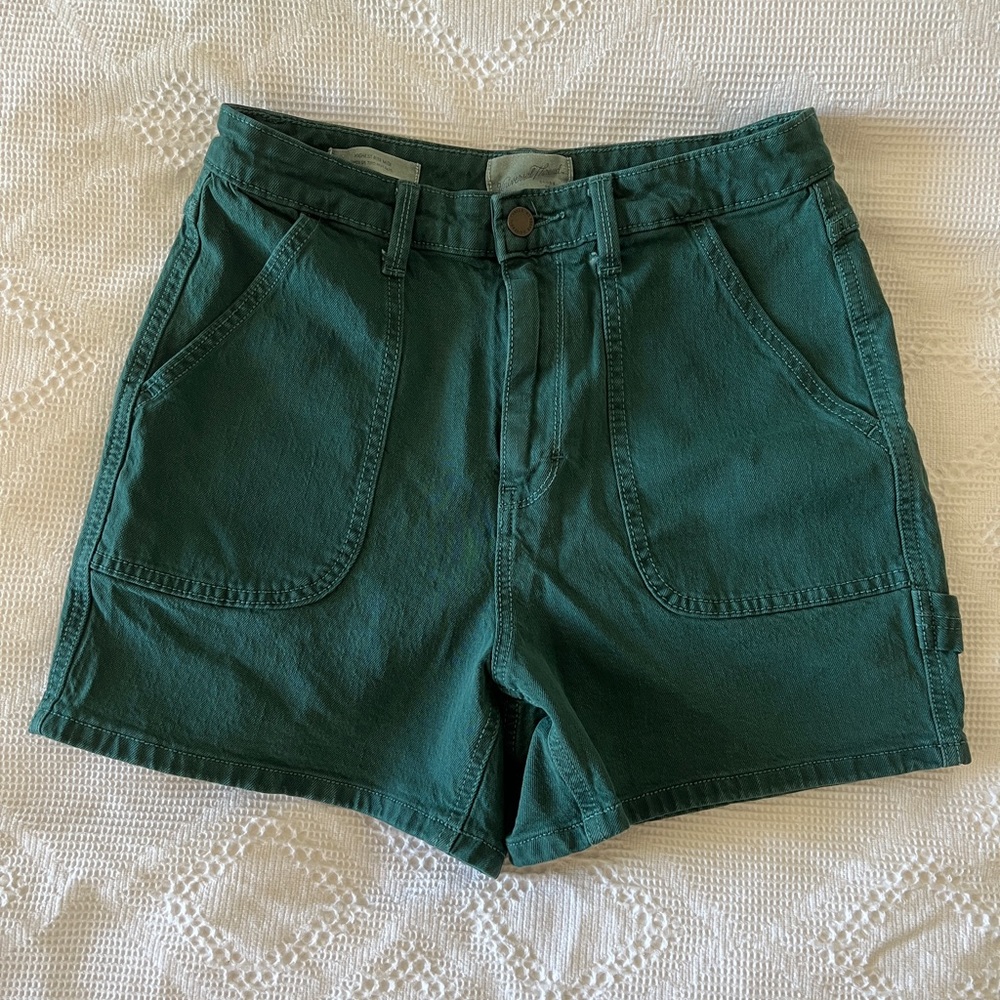 Like new Universal Thread, Size 4, teal green high waisted utility short